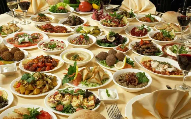 Abendessen – libanesische Mezze